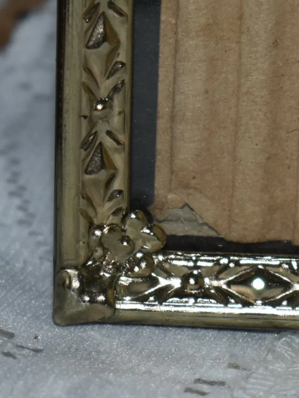 Antique Vintage Folding Brass Plated Steel Metal Double Picture Frame Decor